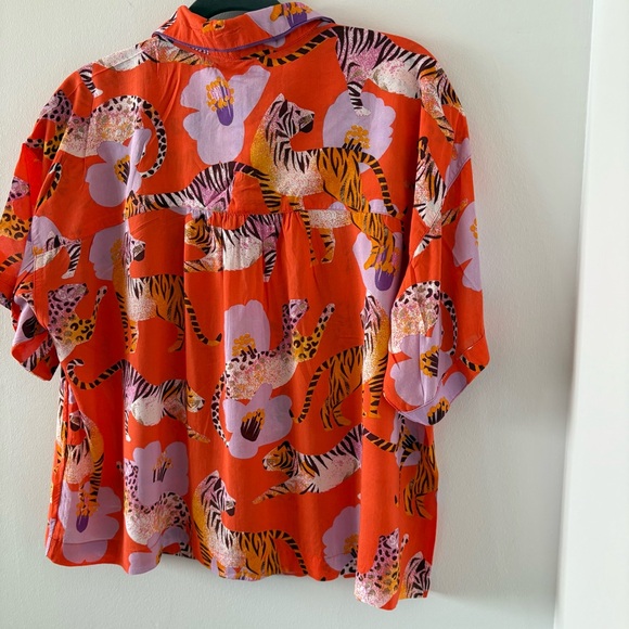 Anthropologie Claire Colin Dreamer Pajama Tiger Flower Print TOP Size L NWOT - Picture 8 of 12